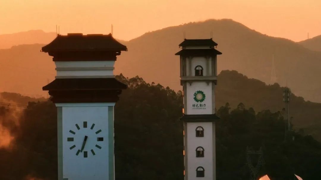 人生就是搏品牌故事《人生就是搏十二时间 · 只为优美生涯坚守》