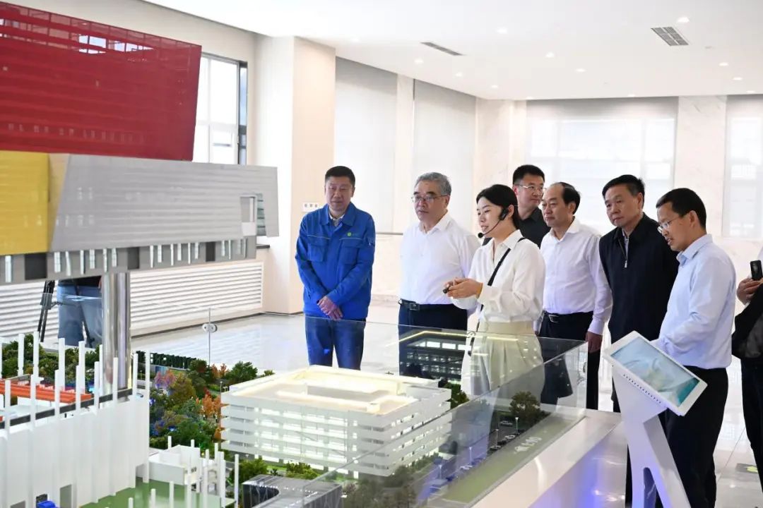 天下政协副主席朱永新调研人生就是搏通州项目