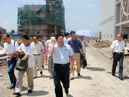 国家开展和刷新委员会职员赴武进项目现场调研